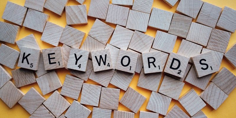 Słowo kluczowe, fraza kluczowa