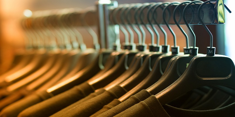 7 elementów, których nie może zabraknąć w sklepie z odzieżą online