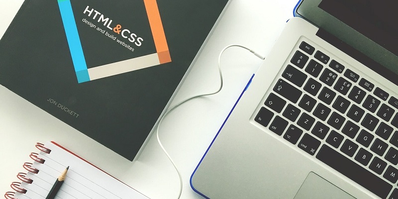 Jak reklamować usługi informatyczne? Strona internetowa podstawą promocji